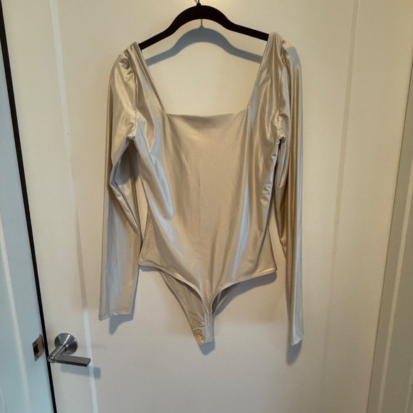 Babaton (Aritzia) Champagne Square Neck Bodysuit (Size M) - Picture 3 of 4